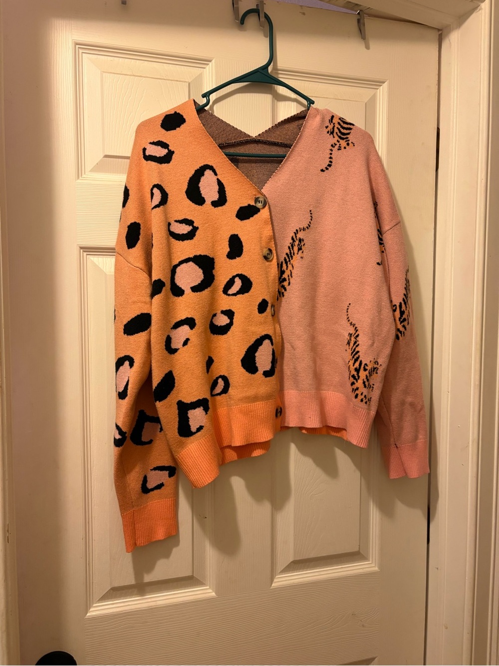 Source Unknown Peach & Orange Leopard Button Cardigan Sweater